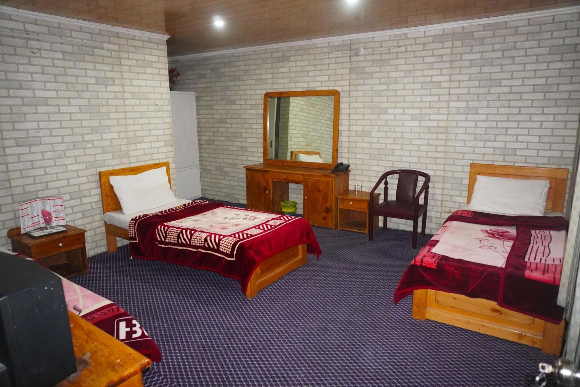 Hotel Dewanekhas Skardu Buitenkant foto